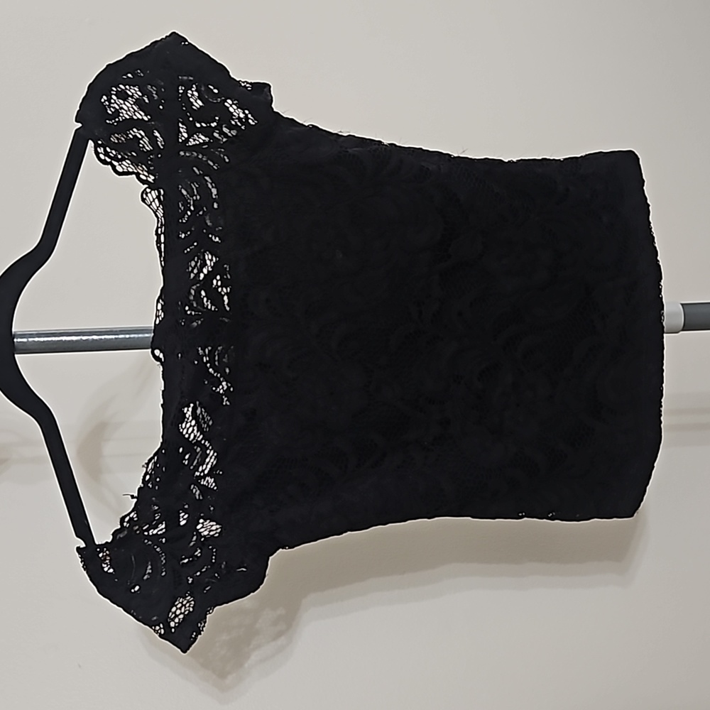 5 for $15!! Ambiance Sz Small Black Top Lace Overlay
